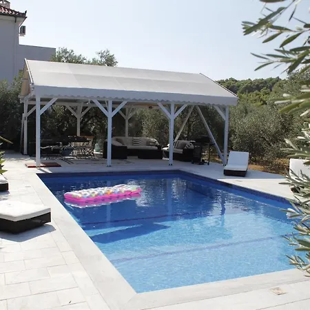 Chiqui Luxury Διαμέρισμα Αλόννησος