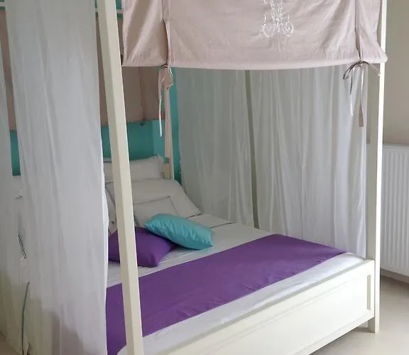 Chiqui Luxury Alónnisos