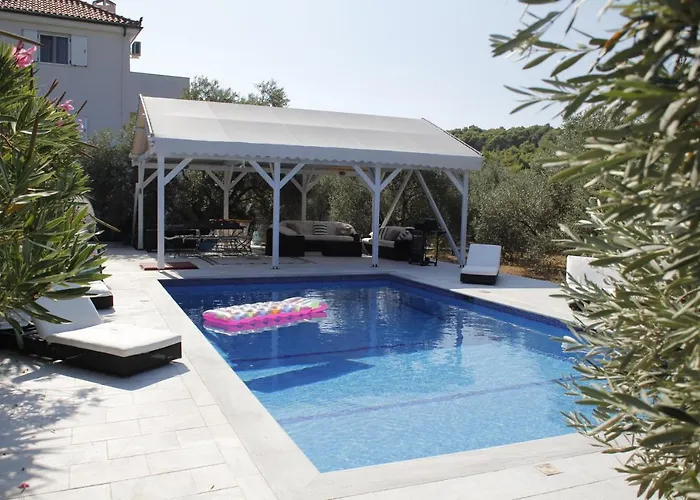 Chiqui Luxury Apartmán Alónnisos